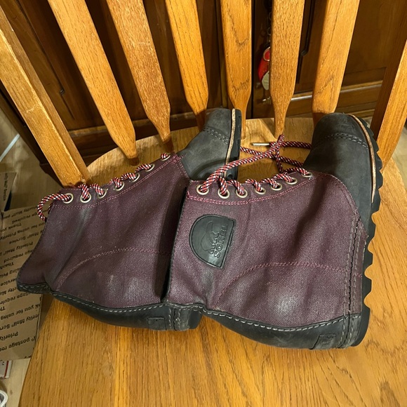 Sorel Joan of Arctic Black and Purple Leather Lace Up Wedge Booties - Picture 9 of 10